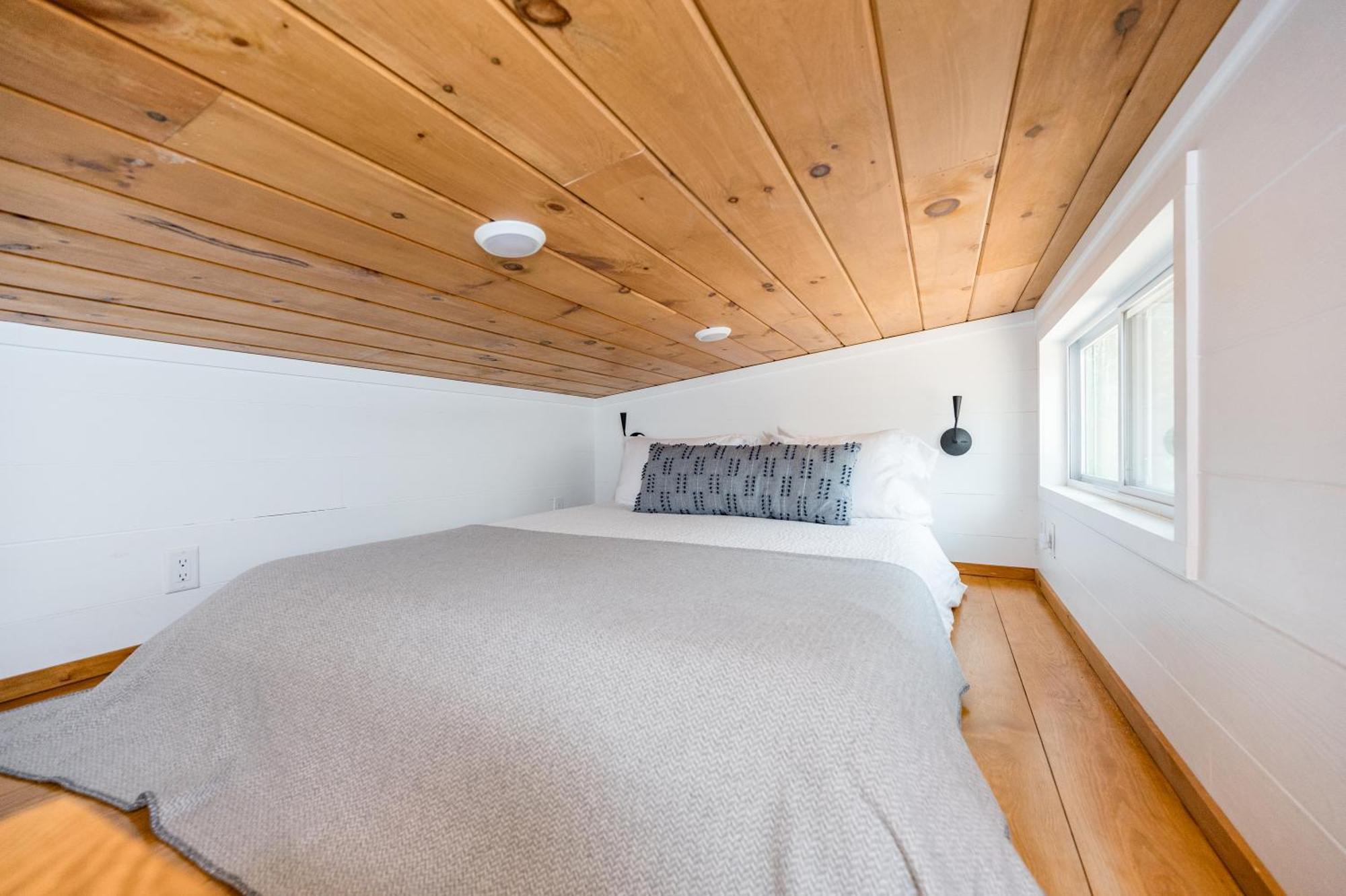 Pine Creek Tiny House Villa Amherst Exterior photo